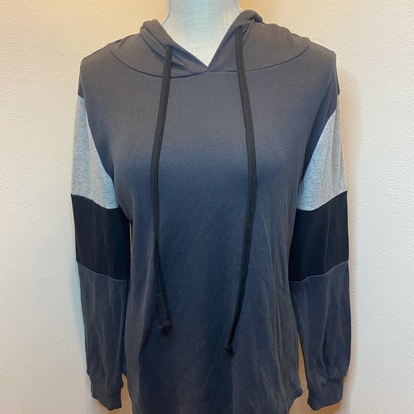 Pink M Style Hoodie - Picture 2 of 7